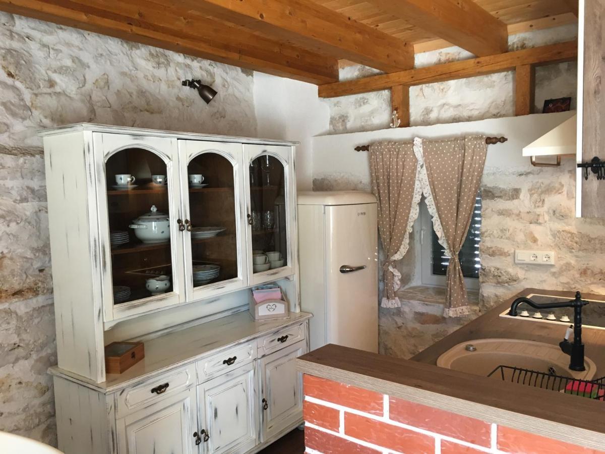 Holiday Home Cvita Lozovac Buitenkant foto